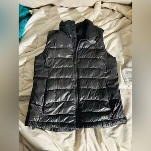 THE NORTH FACE Women’s Dark Gray Quilted Puffer Vest, Size Medium